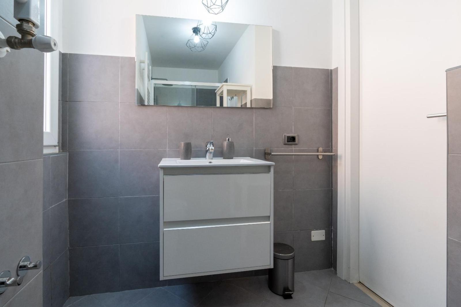 Ciampino-Roma - Modern Apartment-Airport & Station Екстериор снимка